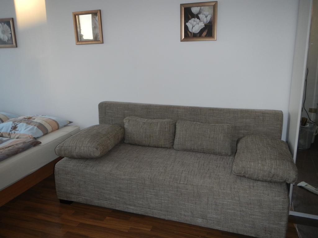 Sonniges Modernes Appartement Hoehenberg Koln Bagian luar foto