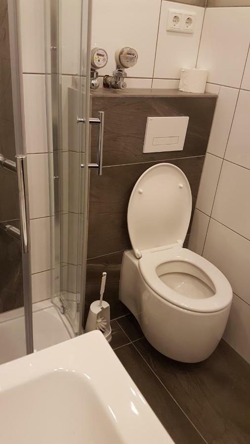 Sonniges Modernes Appartement Hoehenberg Koln Bagian luar foto