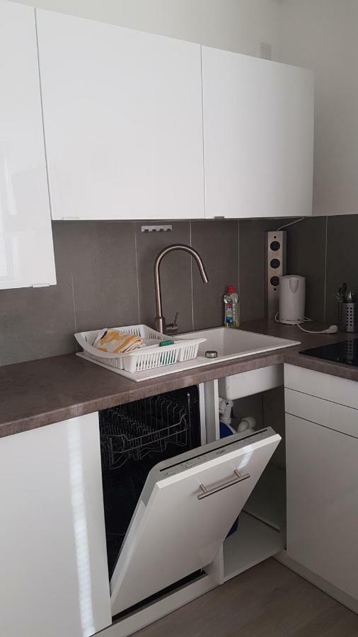 Sonniges Modernes Appartement Hoehenberg Koln Bagian luar foto