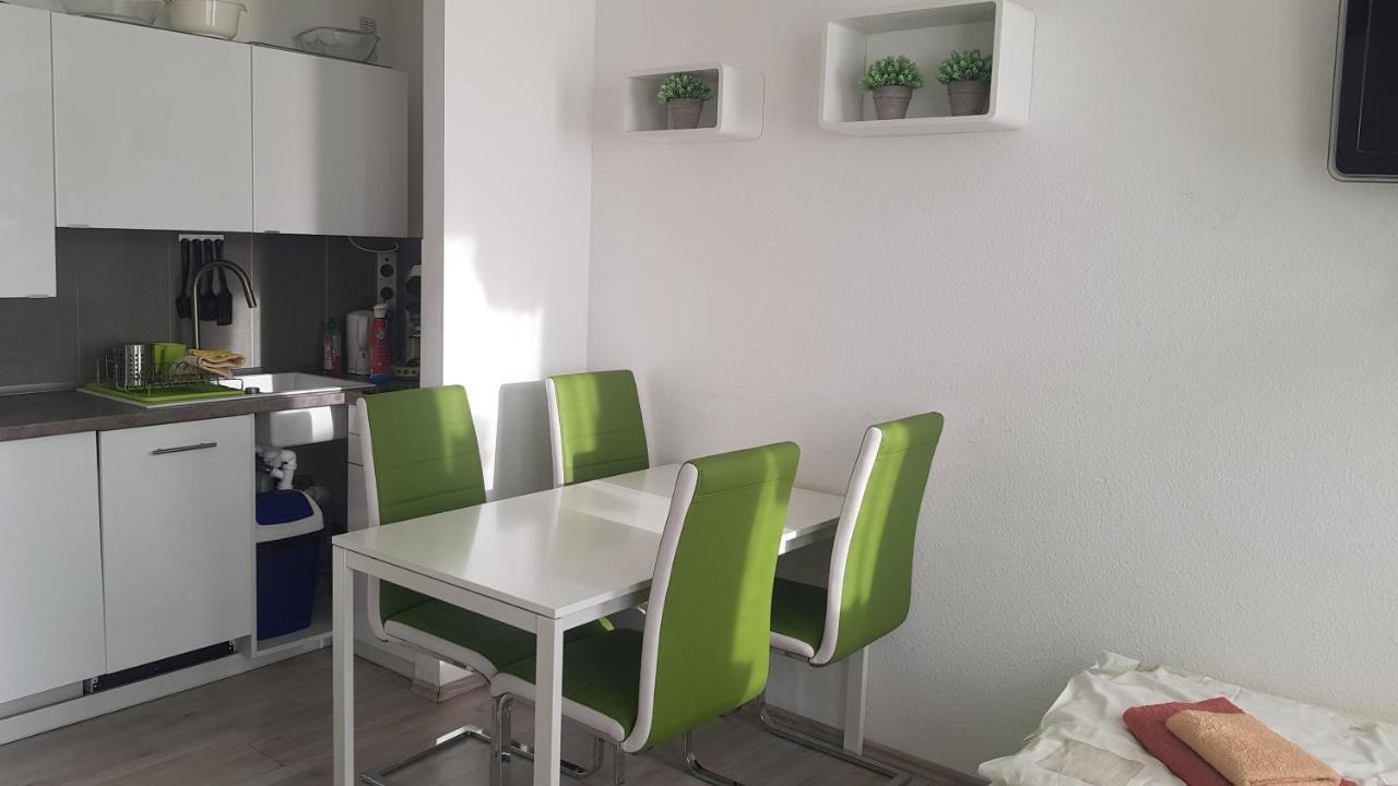 Sonniges Modernes Appartement Hoehenberg Koln Bagian luar foto